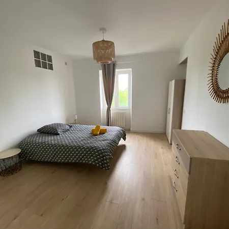 아파트 Spacious Light 몽뗄리마