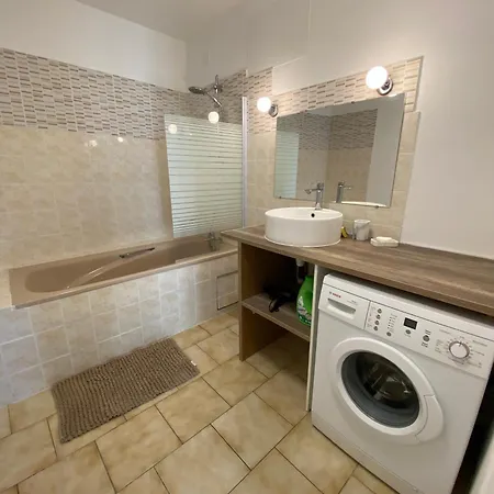 Spacious Light Apartment Montelimar