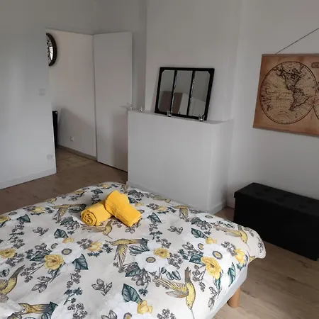 Spacious Light Apartment *